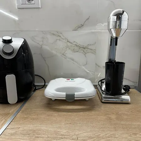 Maggie's Place Near Area Private Parking * Скоп'є