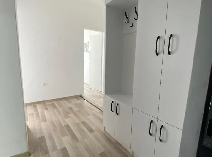 Apartment Maggie's Place Near Area Private Parking Skopje