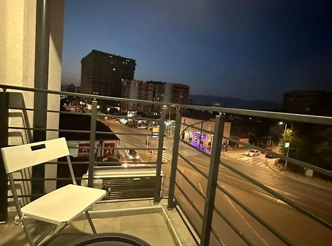 Apartment Maggie's Place Near Area Private Parking *