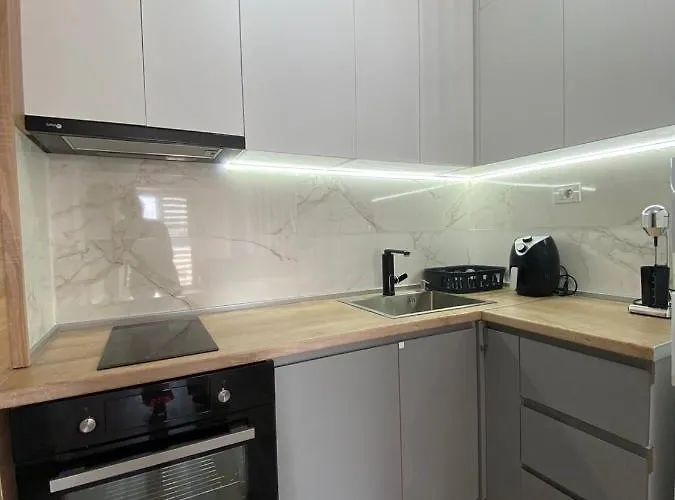 Maggie's Place Near Area Private Parking Апартаменти