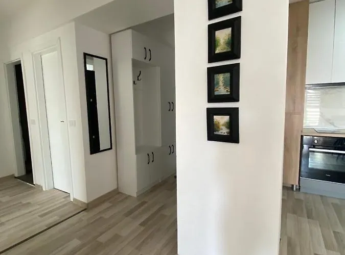 Apartment Maggie's Place Near Area Private Parking Skopje